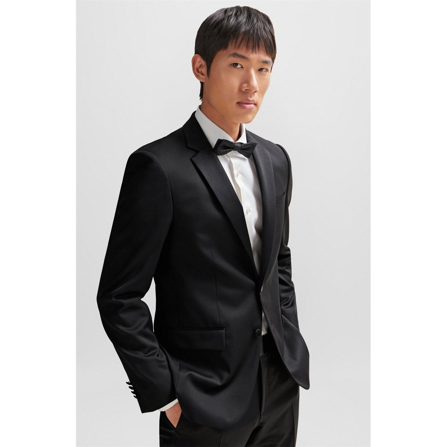 HUGO BOSS ΚΟΣΤΟΥΜΙ