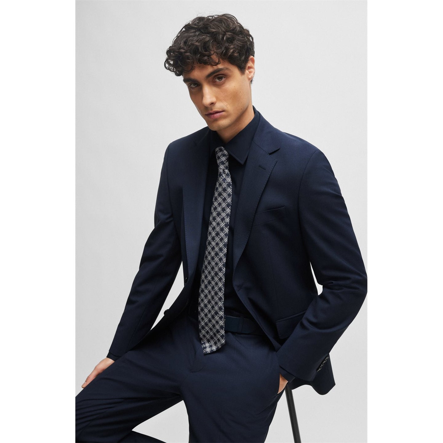 HUGO BOSS ΚΟΣΤΟΥΜΙ