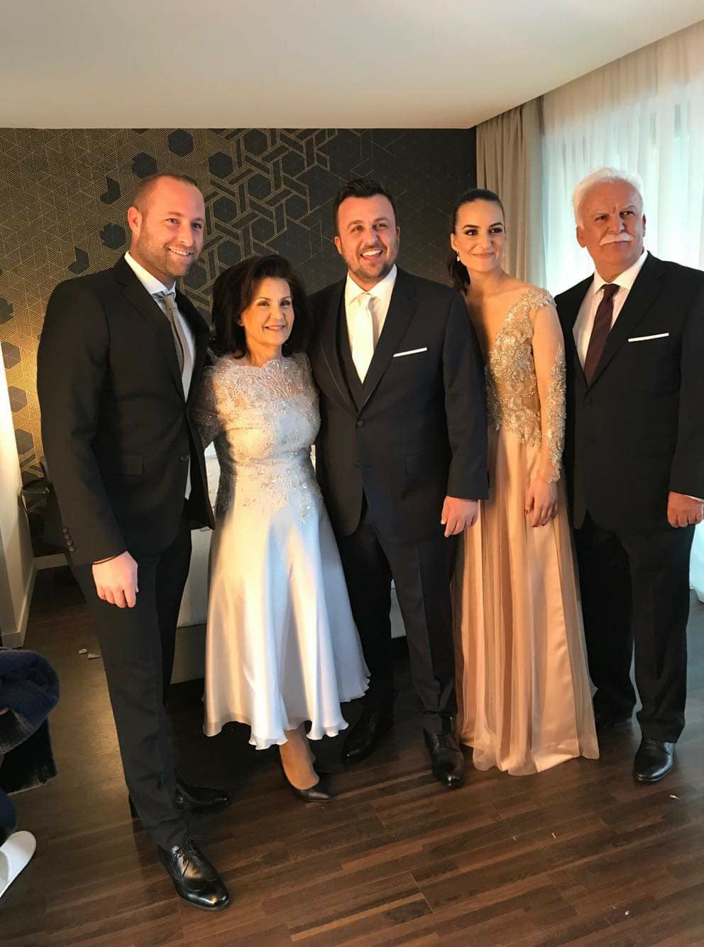 ΚΟΣΤΟΥΜΙ ΓΑΜΠΡΙΑΤΙΚΟ