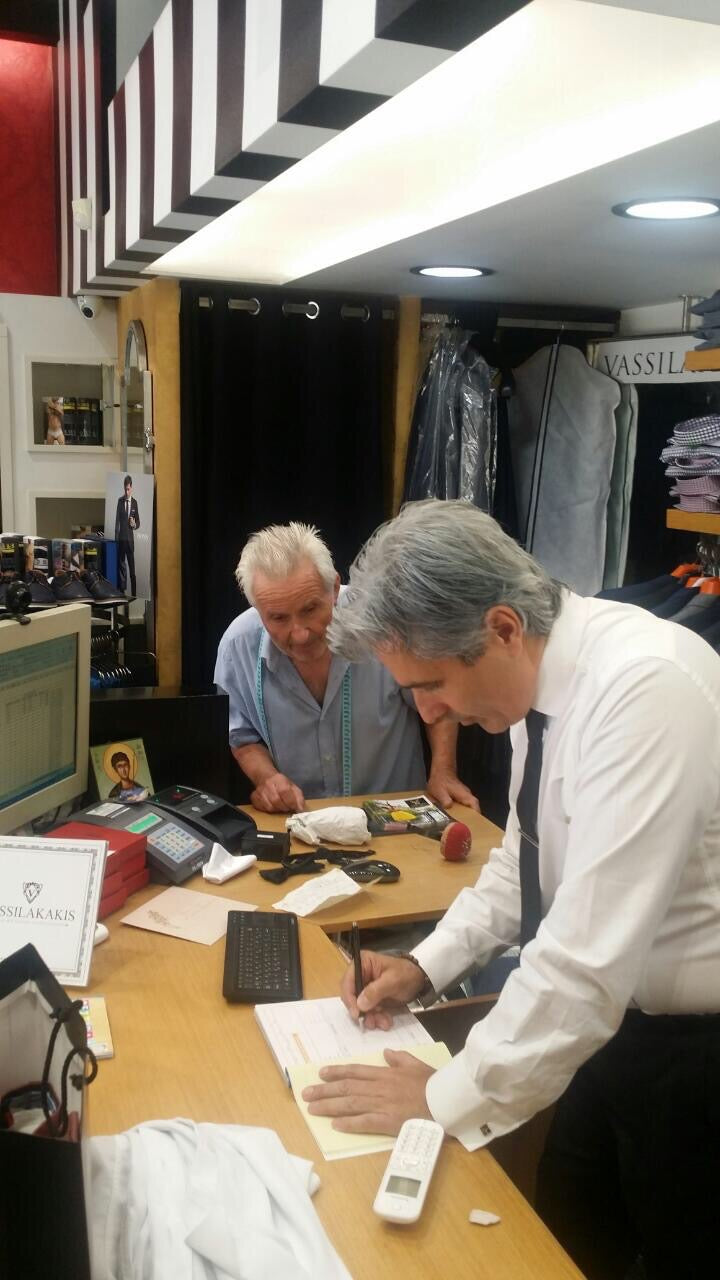 ΚΟΣΤΟΥΜΙ ΧΕΙΡΟΠΟΙΗΤΟ