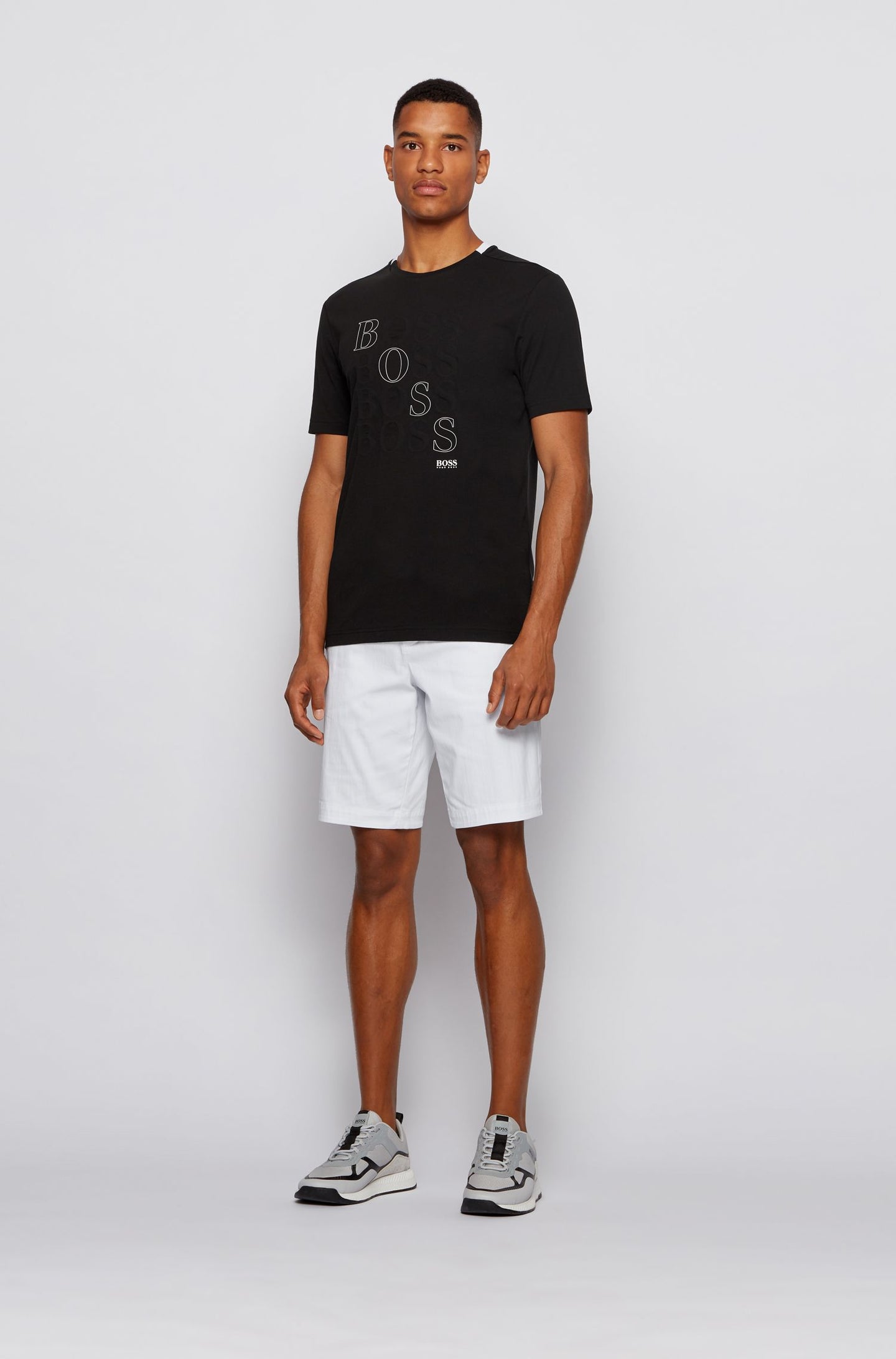 Βαμβακερό μπλουζάκι ΜΑΥΡΟ με λογότυπο BOSS φυσικής χρήσης Bionic®